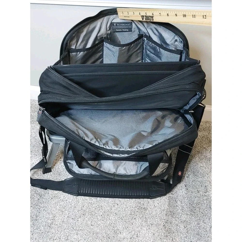 Victorinox Black Expandable Business Laptop Bag Briefcase Zippered Trolly Tactic